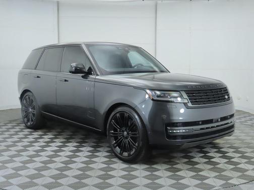 2025 Land Rover Range Rover P530 SE