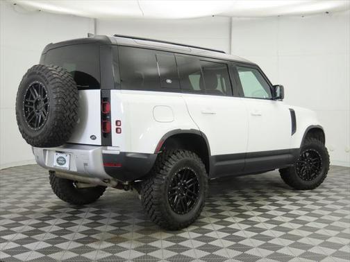 2022 Land Rover Defender 110 Standard