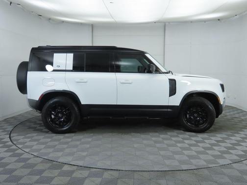 2024 Land Rover Defender 110 P300