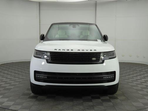 2025 Land Rover Range Rover P400 SE