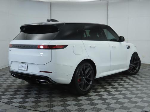 2024 Land Rover Range Rover Sport SE