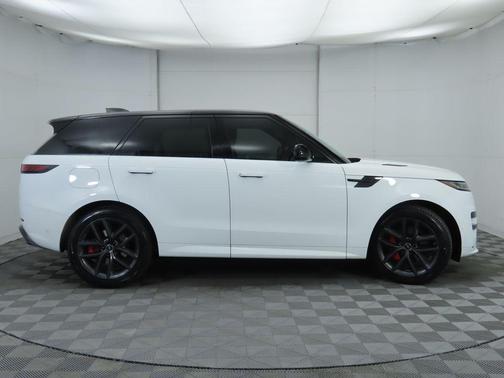 2024 Land Rover Range Rover Sport SE