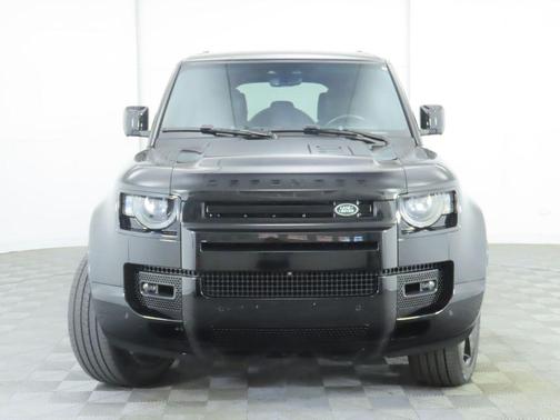 2022 Land Rover Defender 110 X-Dynamic HSE