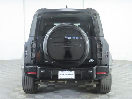 2022 Land Rover Defender 110 X-Dynamic HSE