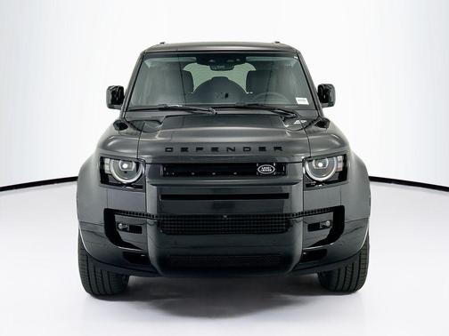 Carpathian Grey Prem Met 2026 Land Rover Defender P400 X-Dynamic SE