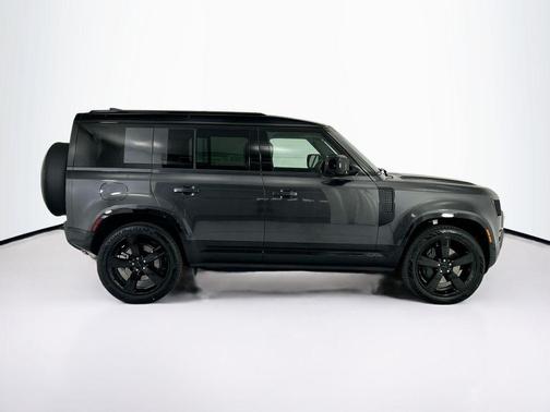 Carpathian Grey Prem Met 2026 Land Rover Defender P400 X-Dynamic SE