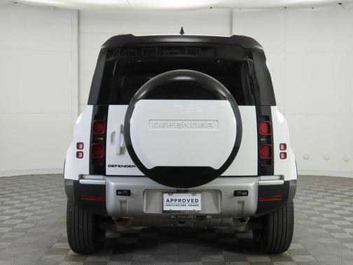 2024 Land Rover Defender 110 P300