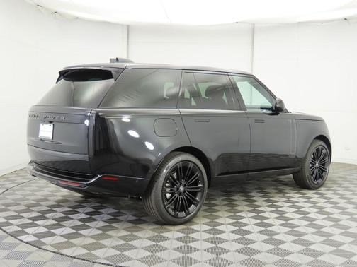 2025 Land Rover Range Rover P400 SE