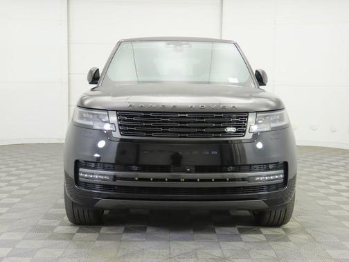 2025 Land Rover Range Rover P400 SE
