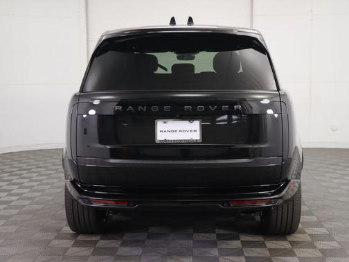 2026 Land Rover Range Rover P400 SE