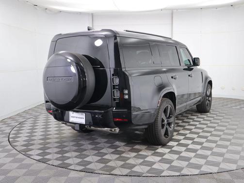 2025 Land Rover Defender 130 P400 X