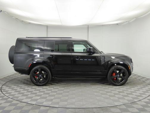 2025 Land Rover Defender 130 P400 X