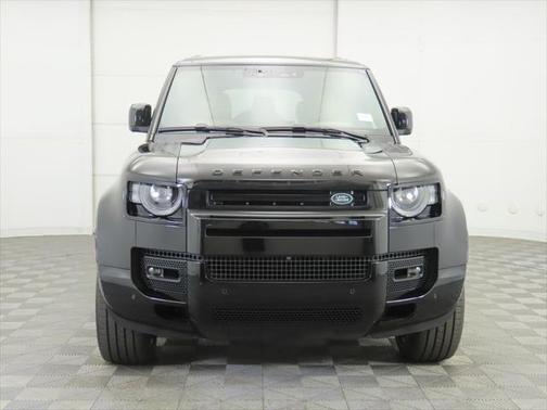 2025 Land Rover Defender 130 P400 X