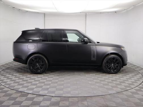 2025 Land Rover Range Rover P530 SE