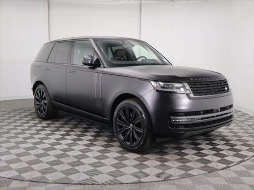 2025 Land Rover Range Rover P530 SE