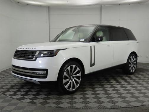2025 Land Rover Range Rover P530 SE 7 Seat