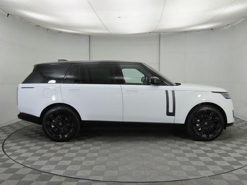 2025 Land Rover Range Rover P530 SE 7 Seat