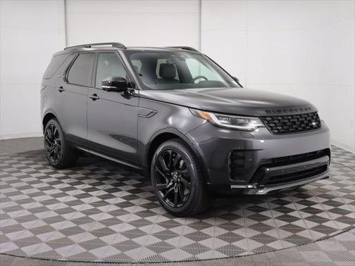 2025 Land Rover Discovery P300 Dynamic SE