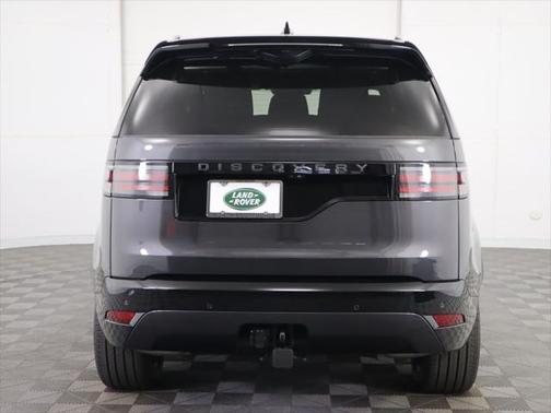 2025 Land Rover Discovery P300 Dynamic SE