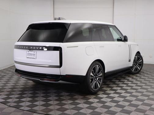 2024 Land Rover Range Rover P400 SE