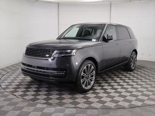 2025 Land Rover Range Rover P400 SE 7 Seat