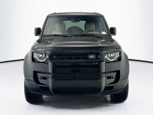 Santorini Black Metallic 2026 Land Rover Defender X-Dynamic SE