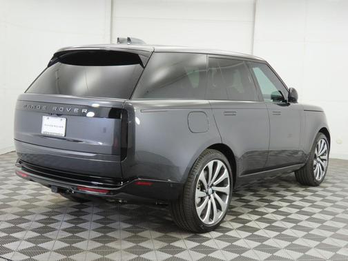 2025 Land Rover Range Rover P530 SE