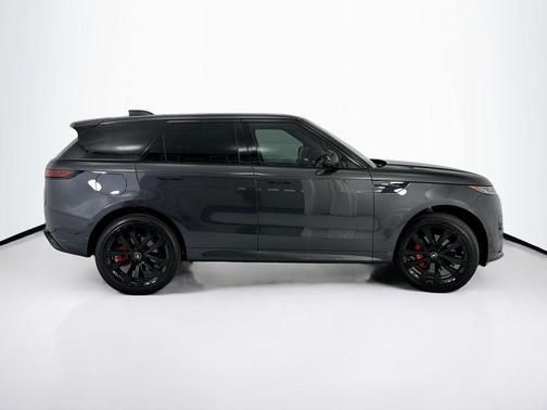 Carpathian Grey Prem Met 2025 Land Rover Range Rover Sport SE