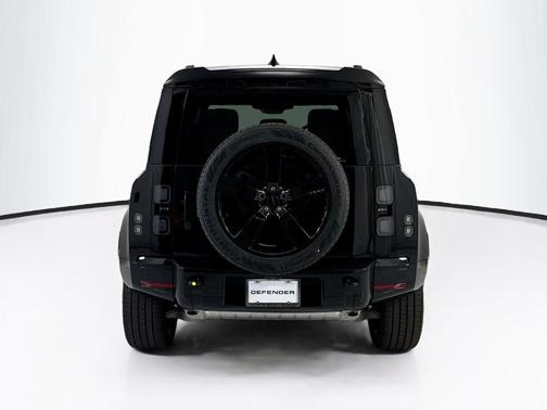 Santorini Black Metallic 2026 Land Rover Defender P400 X-Dynamic SE