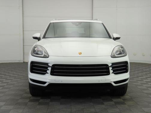2023 Porsche Cayenne Platinum Edition