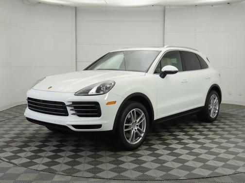 2023 Porsche Cayenne Platinum Edition