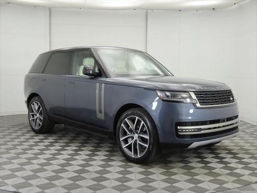 2025 Land Rover Range Rover P550e SE