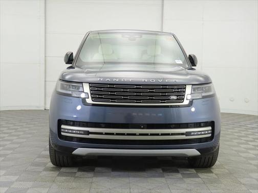 2025 Land Rover Range Rover P550e SE