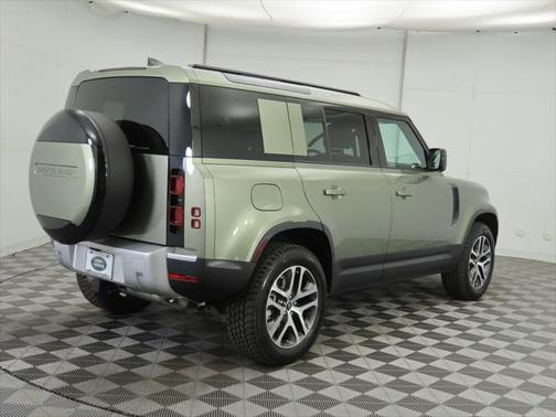2025 Land Rover Defender 110 P400 S