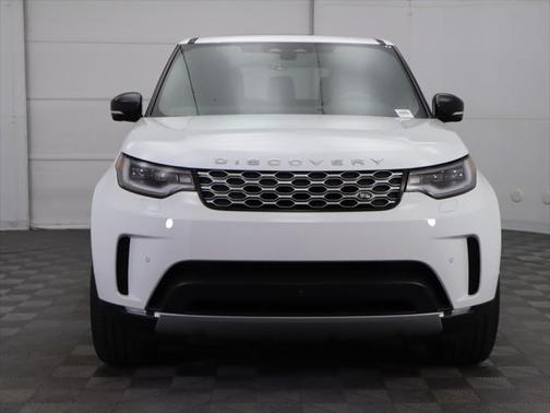 2025 Land Rover Discovery P300 S