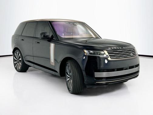 Ligurian Black SV Bespoke Ultra Metallic Gloss 2023 Land Rover Range Rover SV