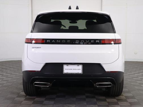 2026 Land Rover Range Rover Sport SE