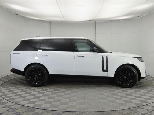 2023 Land Rover Range Rover P530 SE