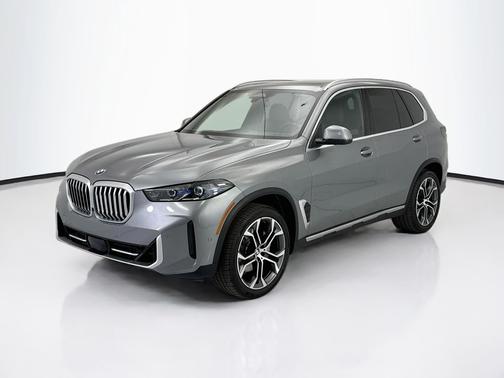 Skyscraper Grey Metallic 2026 BMW X5 sDrive40i