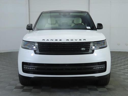 2025 Land Rover Range Rover P530 SE 7 Seat