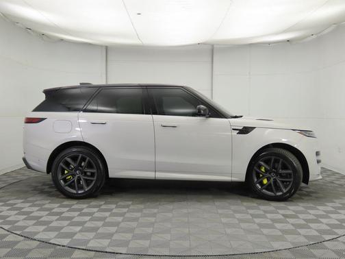 2023 Land Rover Range Rover Sport SE