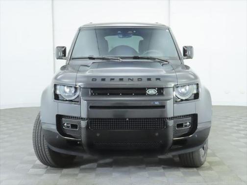 2024 Land Rover Defender 110 P400 X-Dynamic SE