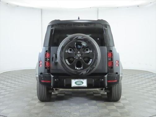 2024 Land Rover Defender 110 P400 X-Dynamic SE