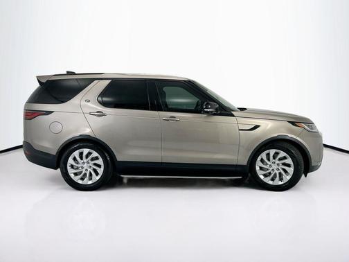Bronze Metallic 2025 Land Rover Discovery P300 S