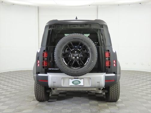 2025 Land Rover Defender 110 P300
