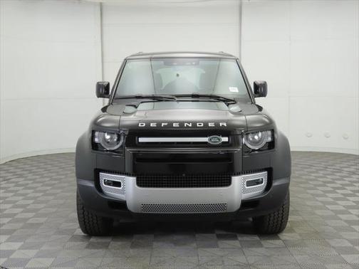 2025 Land Rover Defender 110 P300