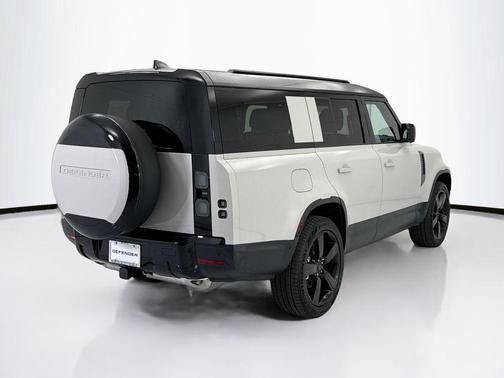 Borasco Grey Metallic 2026 Land Rover Defender P300 S