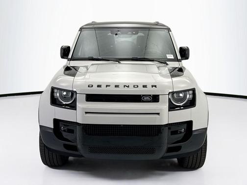 Borasco Grey Metallic 2026 Land Rover Defender P300 S