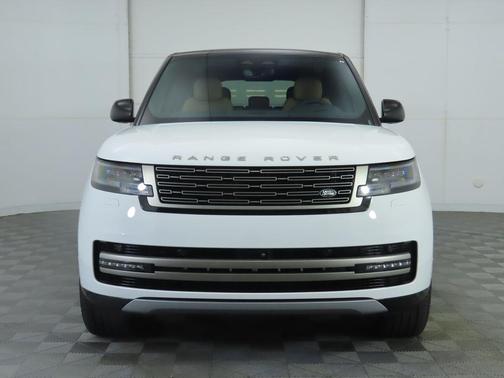2025 Land Rover Range Rover P530 SE 7 Seat