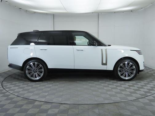 2025 Land Rover Range Rover P530 SE 7 Seat